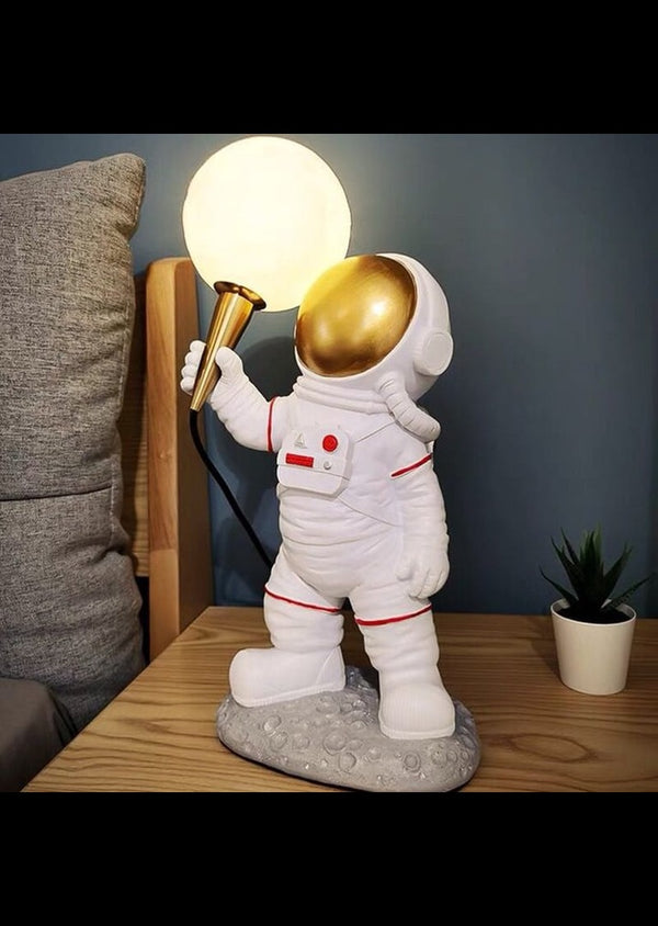 ASTRONAUT TABLE LAMP